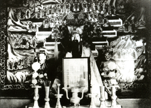 Beijing - Patriarch Lu Pavillion Luzuge 吕祖阁内吕祖神像