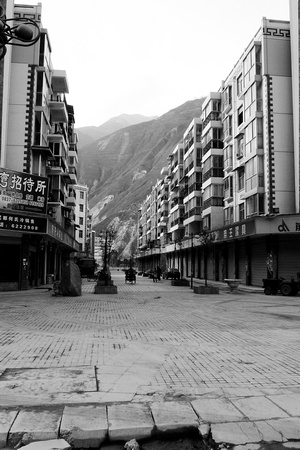 Wenchuan: Tidy new development, almost completed; storefronts not yet opened, though