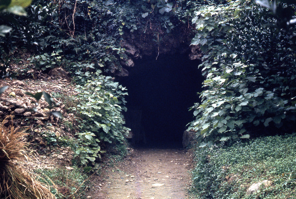Entrance to the grotto-heaven