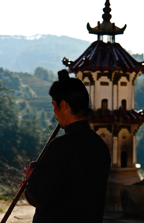 Taoist master Chen Chongyuan playing his flute II