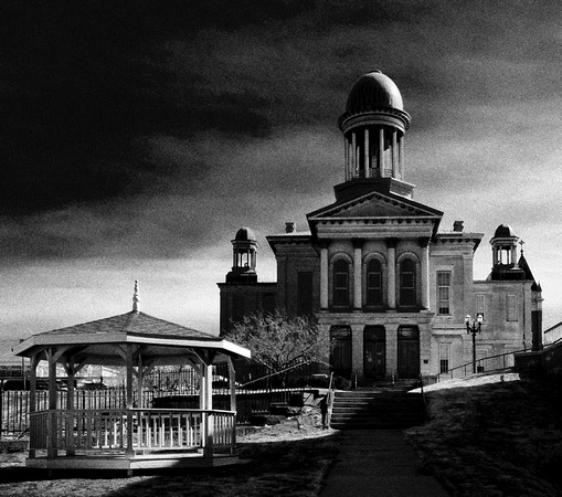 Courthouse in Oswego, NY (b/w, film grain added)