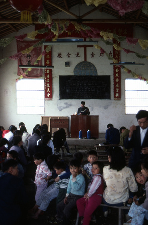 Wenzhou (view of the interior, with priest preaching to his flock III)