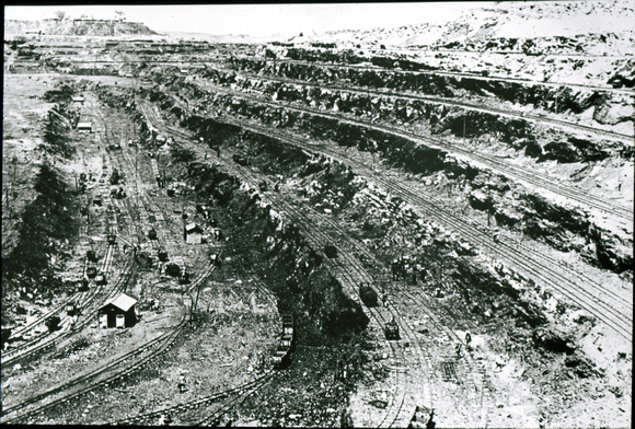 Open pit coal mining in Fushun