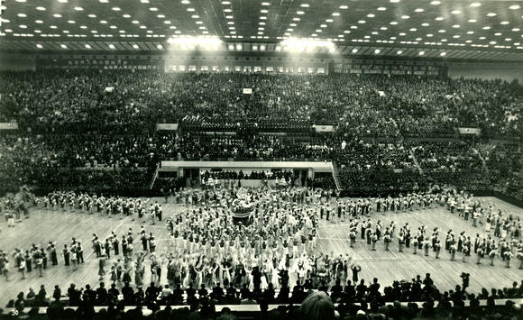 The closing ceremony on October 14, 1971